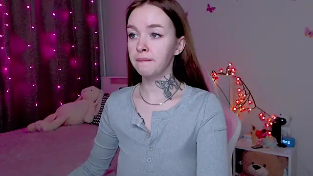 Snapshot of Naughty_Mable chatting on 11-24-25, 12:21 Naughty Mable online show from 11-24-25, 12:21