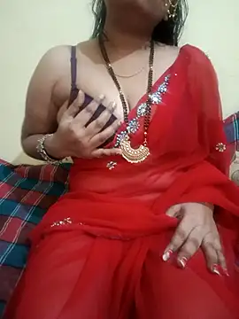 Snapshot of Soniya_444 chatting on 12-17-25, 04:24 Soniya 444 online show from 12-17-25, 04:24