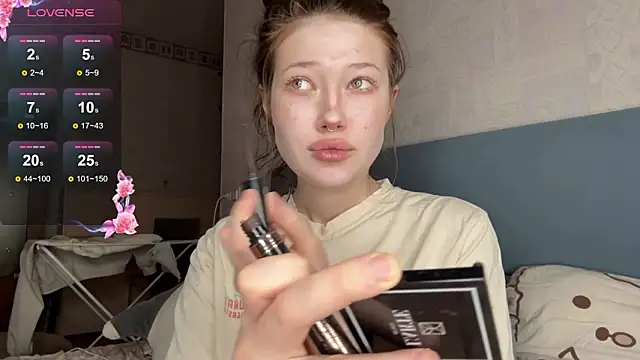 Snapshot of eva_varnerr chatting on 03-01-26, 10:34 eva varnerr online show from 03-01-26, 10:34