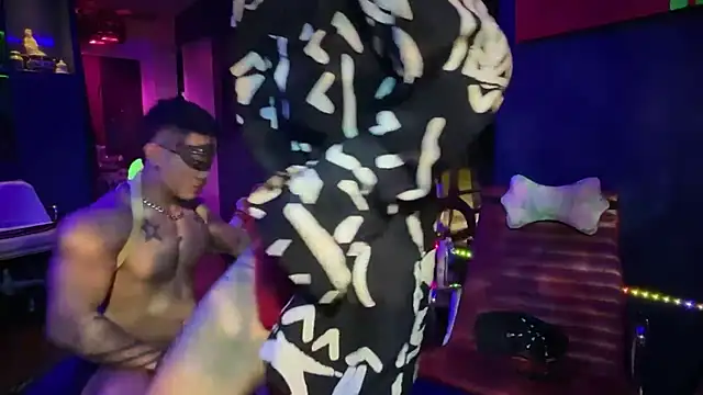 Snapshot of ArabianAsian chatting on 09-15-25, 08:31 ArabianAsian online show from 09-15-25, 08:31