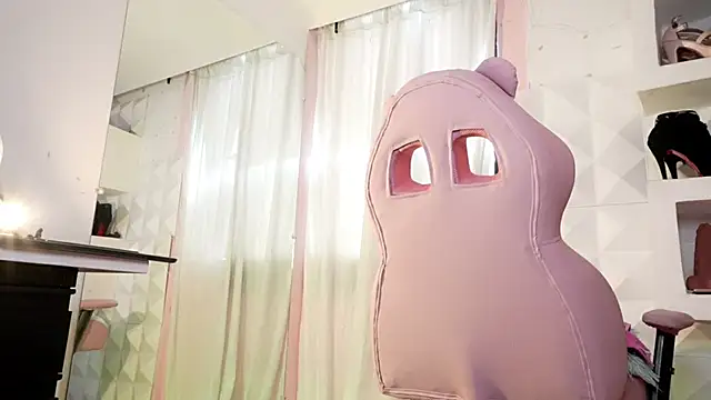 Mara-Bella online show from 02-13-26, 04:47