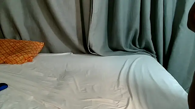 EROTIC BARBIE28 online show from 04-10-26, 04:17