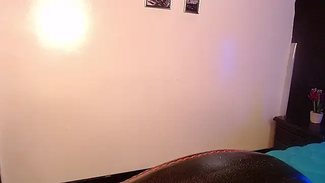 Snapshot of nikkystorm1_ chatting on 12-23-24, 05:11 nikkystorm1 online show from 12-23-24, 05:11
