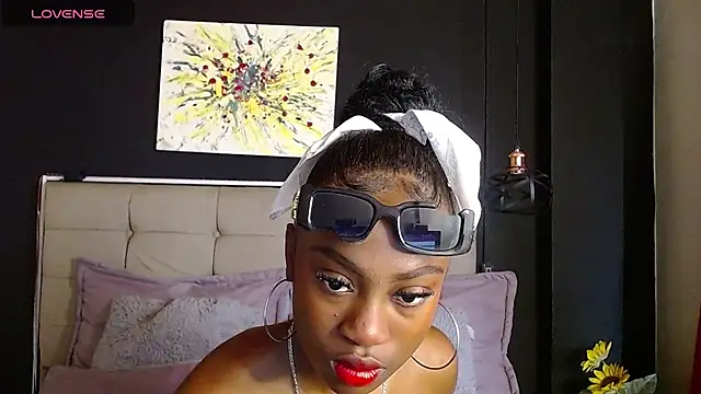Snapshot of nikkystorm1_ chatting on 01-26-25, 01:58 nikkystorm1 online show from 01-26-25, 01:58