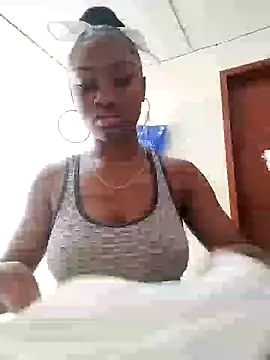Snapshot of nikkystorm1_ chatting on 01-27-25, 09:22 nikkystorm1 online show from 01-27-25, 09:22