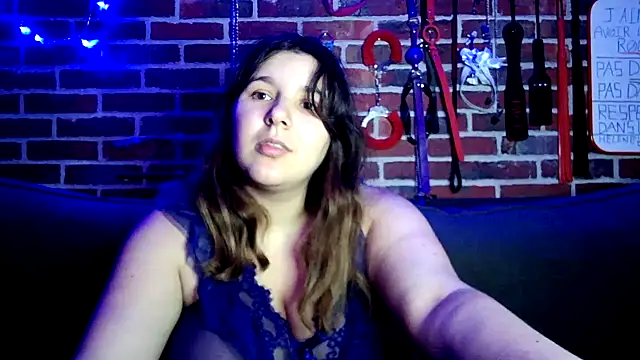 Heleneecesmecs2 online show from 11-17-25, 03:23