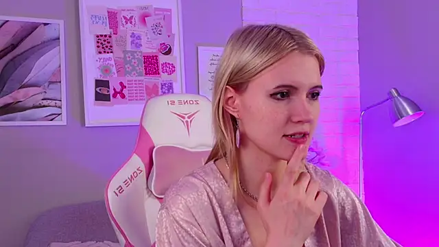 NellieLoyns online show from 03-10-25, 09:18