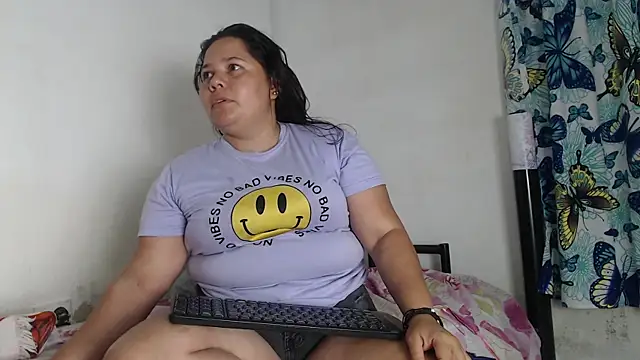 Snapshot of kariragapeass18 chatting on 01-05-25, 04:06 kariragapeass18 online show from 01-05-25, 04:06