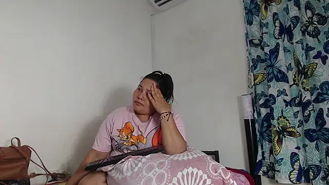 Snapshot of kariragapeass18 chatting on 01-06-25, 02:26 kariragapeass18 online show from 01-06-25, 02:26