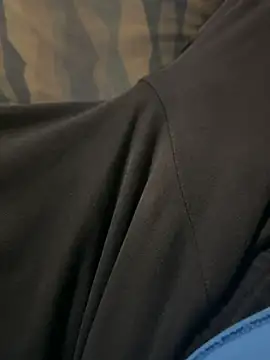 Snapshot of Dvddd chatting on 11-04-25, 10:20 Dvddd online show from 11-04-25, 10:20