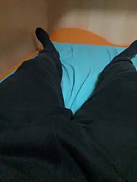 Snapshot of Dvddd chatting on 02-08-26, 05:05 Dvddd online show from 02-08-26, 05:05