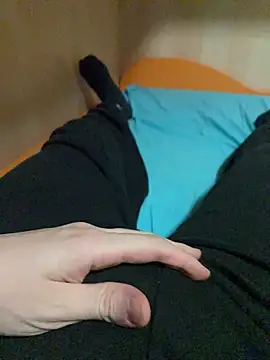 Snapshot of Dvddd chatting on 02-12-26, 11:55 Dvddd online show from 02-12-26, 11:55