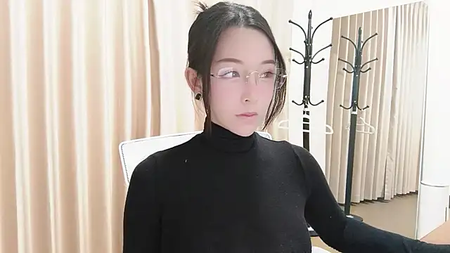 Snapshot of Lucky-kaka999 chatting on 12-22-25, 02:08 Lucky-kaka999 online show from 12-22-25, 02:08