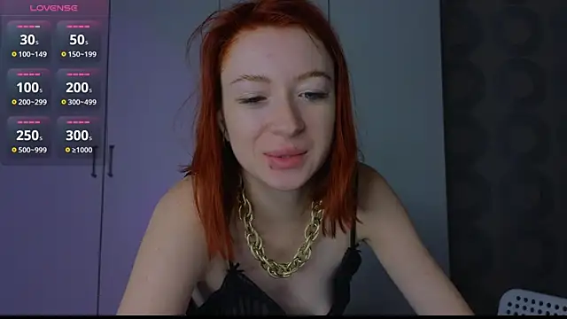 Snapshot of Cuteroxyfoxy chatting on 07-18-26, 06:17 Cuteroxyfoxy online show from 07-18-26, 06:17