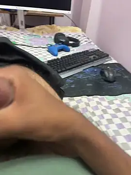 Cocaineandweed45 online show from 11-11-25, 06:19