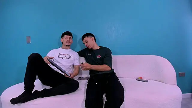 hell twink online show from 05-25-26, 04:02
