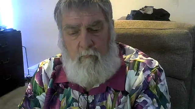 Snapshot of viejo_oso chatting on 05-09-26, 06:18 viejo oso online show from 05-09-26, 06:18