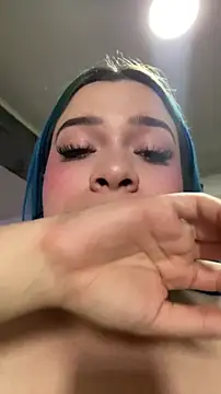 Snapshot of Sophia_cyrus11 chatting on 06-26-26, 08:13 Sophia cyrus11 online show from 06-26-26, 08:13