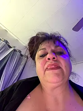 Snapshot of Luciouslouise72@xh chatting on 11-30-25, 12:42 Luciouslouise72xh online show from 11-30-25, 12:42