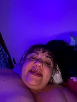 Snapshot of Luciouslouise72@xh chatting on 12-17-25, 12:00 Luciouslouise72xh online show from 12-17-25, 12:00