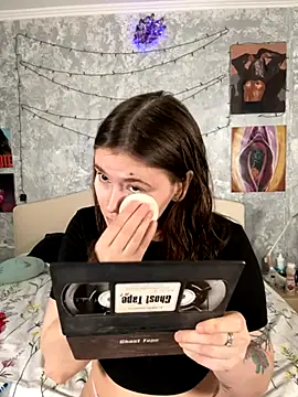 Sabrina shells online show from 11-16-25, 01:17