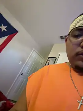 Snapshot of cloudy_couple444 chatting on 02-02-25, 03:07 cloudy couple444 online show from 02-02-25, 03:07