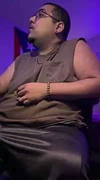 Snapshot of cloudy_couple444 chatting on 03-09-25, 07:56 cloudy couple444 online show from 03-09-25, 07:56