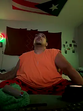 Snapshot of cloudy_couple444 chatting on 10-01-25, 05:24 cloudy couple444 online show from 10-01-25, 05:24