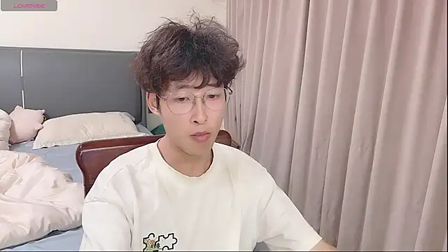 Snapshot of A11414 chatting on 12-20-25, 02:46 A11414 online show from 12-20-25, 02:46