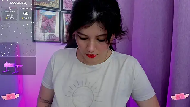 Snapshot of Carolina_Burninng chatting on 09-24-25, 08:45 Carolina Burninng online show from 09-24-25, 08:45