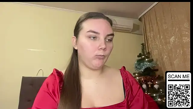 Snapshot of Dreamyblushfairy chatting on 12-15-25, 03:16 Dreamyblushfairy online show from 12-15-25, 03:16