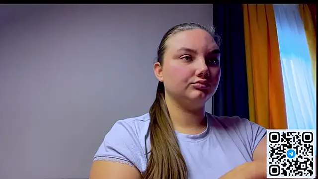 Snapshot of Dreamyblushfairy chatting on 06-19-26, 01:59 Dreamyblushfairy online show from 06-19-26, 01:59