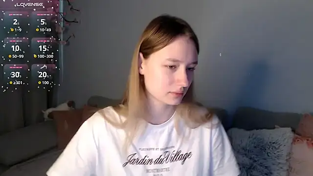 Snapshot of Haley_Vixen chatting on 01-14-26, 09:04 Haley Vixen online show from 01-14-26, 09:04