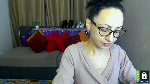 Snapshot of Arianasweety23 chatting on 01-06-25, 06:25 Arianasweety23 online show from 01-06-25, 06:25