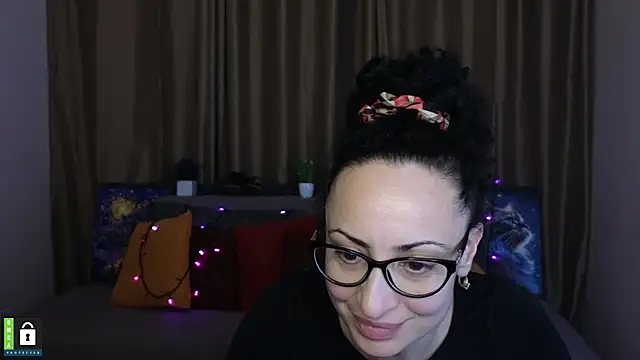 Snapshot of Arianasweety23 chatting on 03-04-25, 09:32 Arianasweety23 online show from 03-04-25, 09:32