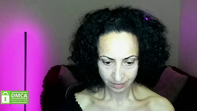 Snapshot of Arianasweety23 chatting on 10-14-25, 05:25 Arianasweety23 online show from 10-14-25, 05:25