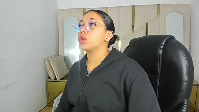 IsabellRodriguez18 online show from 11-29-25, 03:53