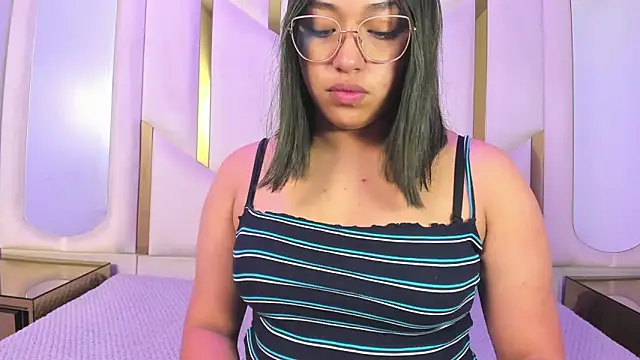 Snapshot of IsabellRodriguez18 chatting on 03-27-26, 03:23 IsabellRodriguez18 online show from 03-27-26, 03:23