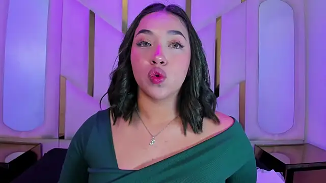 Snapshot of IsabellRodriguez18 chatting on 04-14-26, 03:23 IsabellRodriguez18 online show from 04-14-26, 03:23