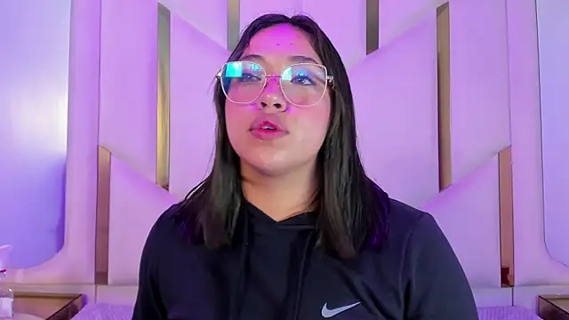 Snapshot of IsabellRodriguez18 chatting on 04-16-26, 03:40 IsabellRodriguez18 online show from 04-16-26, 03:40