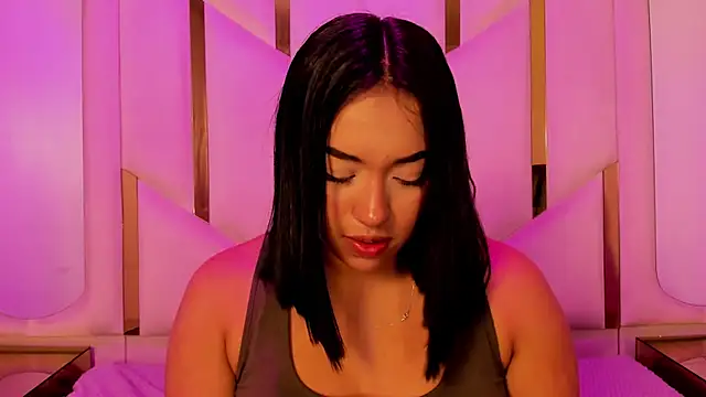 Snapshot of IsabellRodriguez18 chatting on 05-15-26, 03:24 IsabellRodriguez18 online show from 05-15-26, 03:24