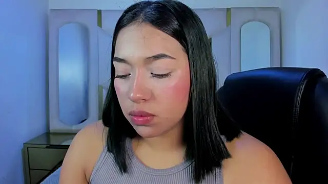 Snapshot of IsabellRodriguez18 chatting on 05-26-26, 03:13 IsabellRodriguez18 online show from 05-26-26, 03:13