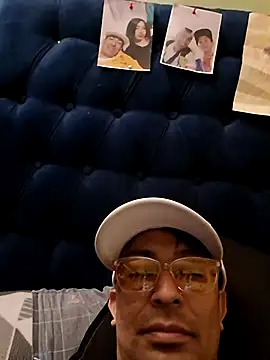 Snapshot of zeus2630 chatting on 07-20-26, 10:34 zeus2630 online show from 07-20-26, 10:34