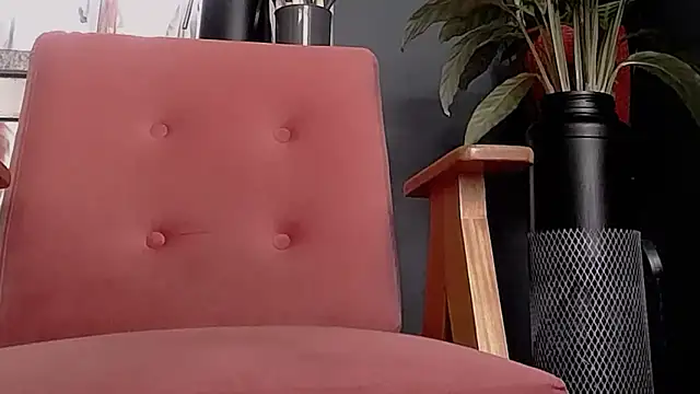 Snapshot of callme_douglas chatting on 01-15-26, 02:43 callme douglas online show from 01-15-26, 02:43