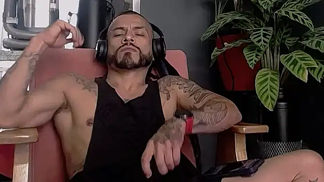 Snapshot of callme_douglas chatting on 02-23-26, 04:26 callme douglas online show from 02-23-26, 04:26