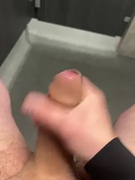 Snapshot of 22TT2295 chatting on 02-09-25, 11:36 22TT2295 online show from 02-09-25, 11:36