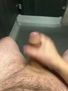 Snapshot of 22TT2295 chatting on 11-15-25, 03:08 22TT2295 online show from 11-15-25, 03:08