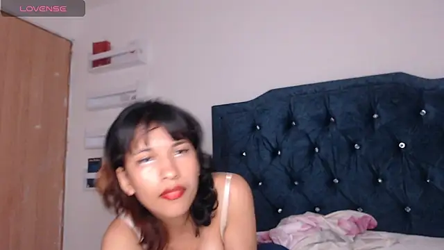 Snapshot of mari_heart chatting on 03-21-25, 03:55 mari heart online show from 03-21-25, 03:55