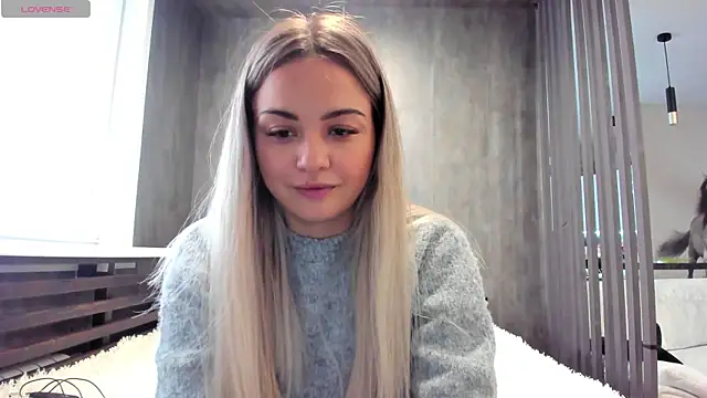 Mia   murrr online show from 11-08-25, 05:07