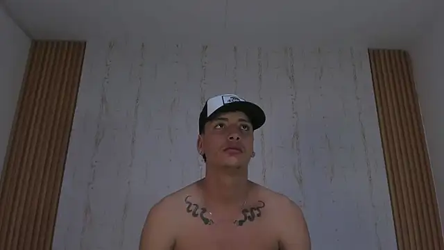 Snapshot of two_milkyway chatting on 07-04-26, 02:34 two milkyway online show from 07-04-26, 02:34